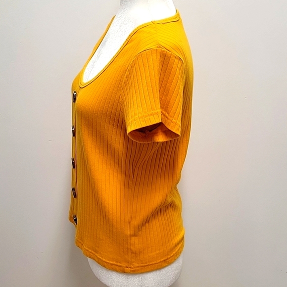 Full Circle Trends Short Sleeved Round Neck Ribbed Pull On Top w/Buttons Size XL - Picture 5 of 10